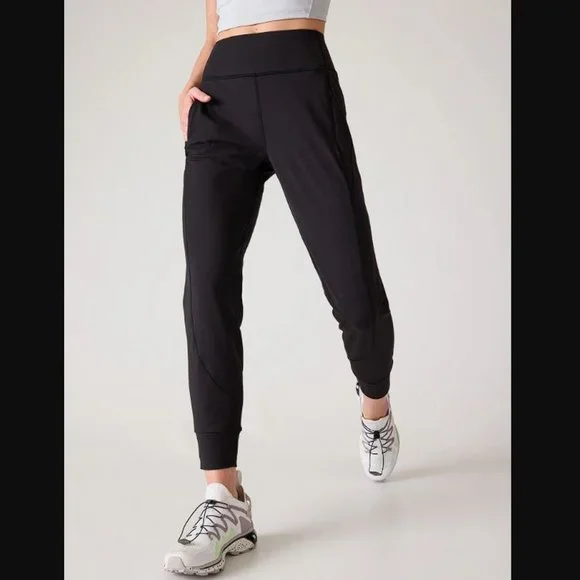 Athleta Rainier Jogger in size M - Picture 1 of 5